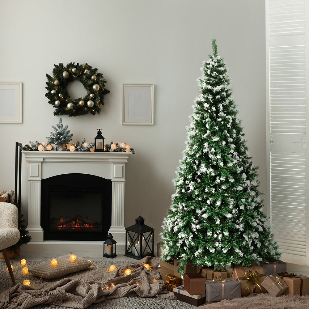 6FT Snow Flocked Green Christmas Tree